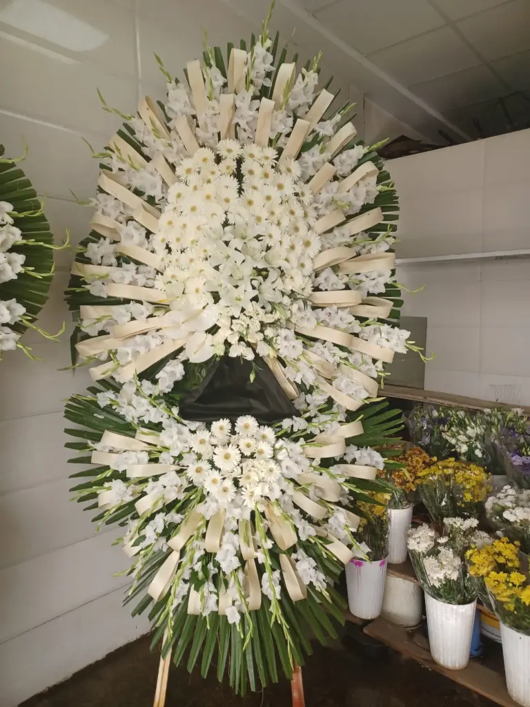 تصویر کامل و فرم خرید تاج گل تسلیت 2 طبقه زیبا و ارزان برای سفارش اینترنتی